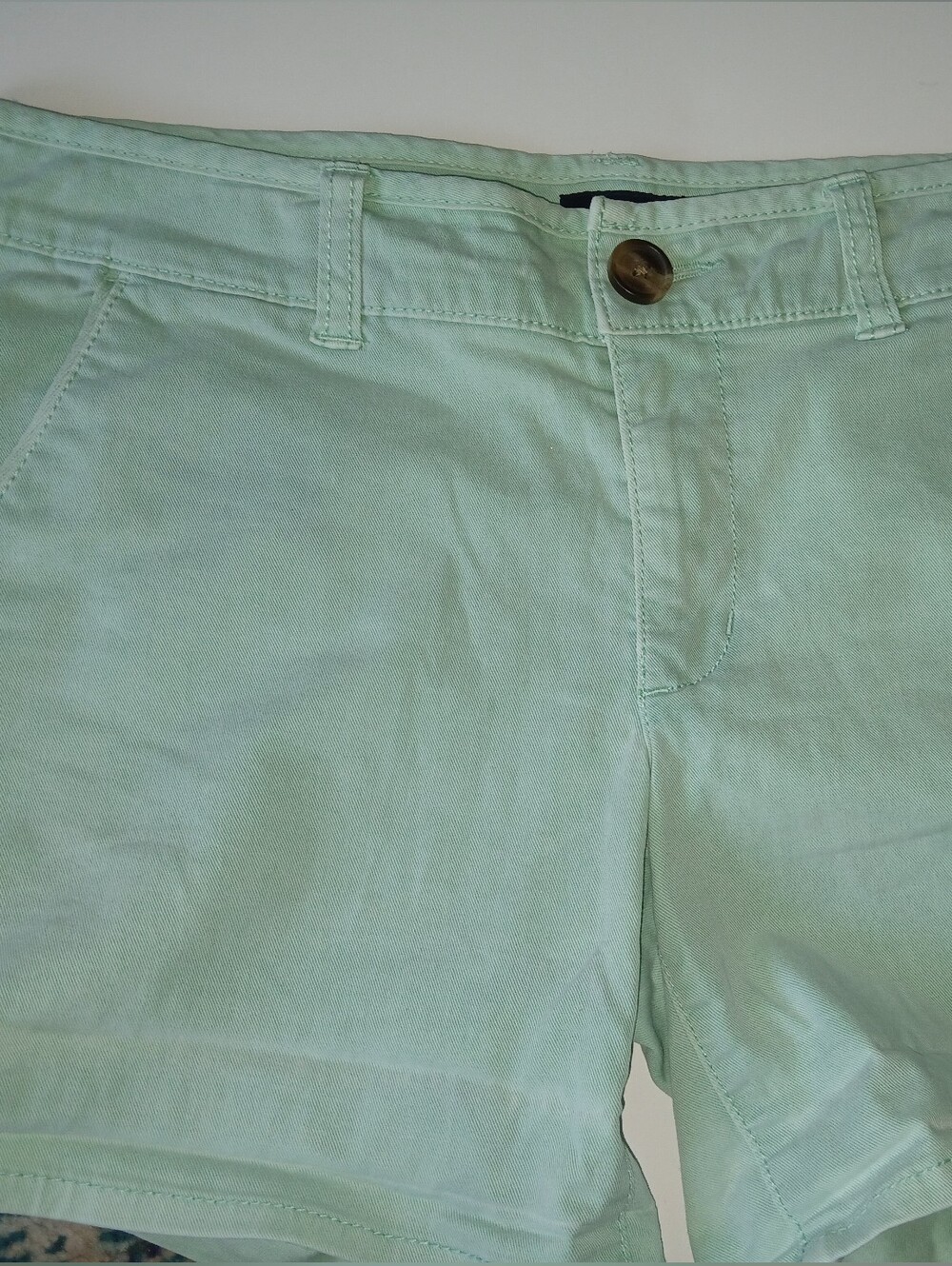 American Eagle Mint Green Midi Shorts, Sz 6 Like New
